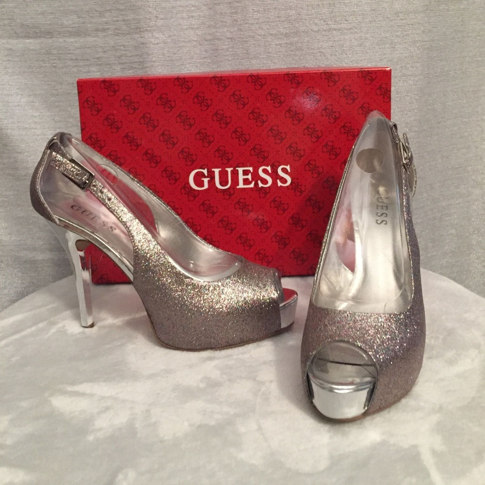 🧨💥MEGA SALE💥🧨  3️⃣ for $20. 
Guess shimmery gold high heels